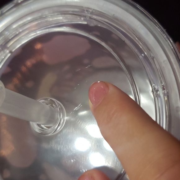 SOLD!! Fall Autumn Themed Cold Drink Tumbler w/ Lid & Reusable Straw - Picture 9 of 9